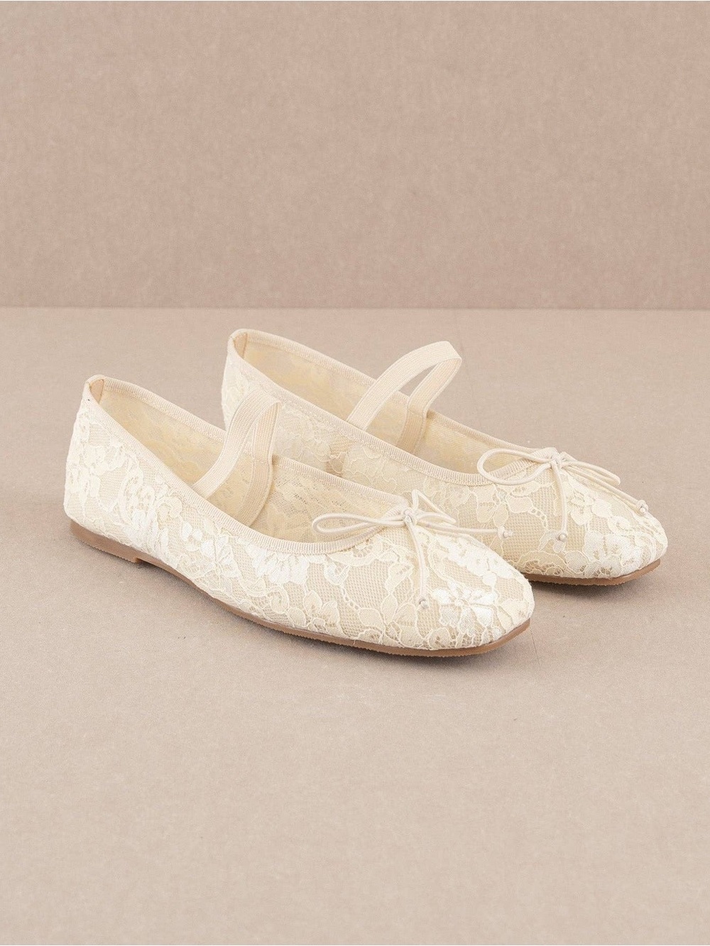 Lace Ballet Flats with Bow Strap in Ivory